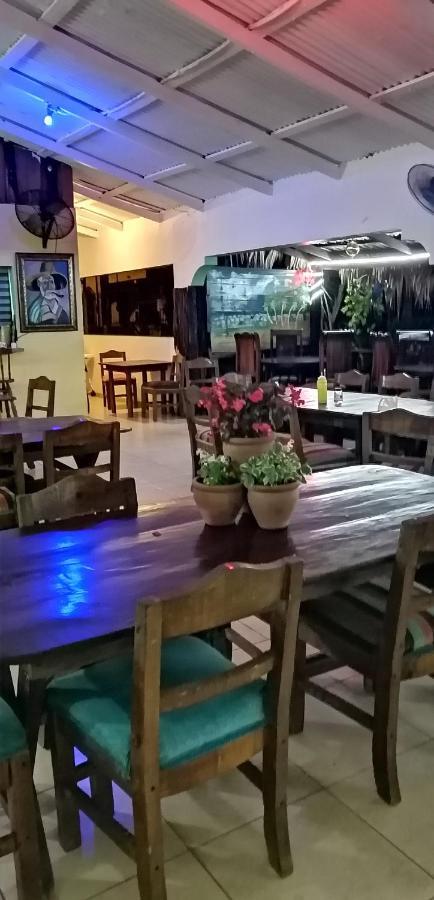 La Famosa Costillas A La Lena Jarabacoa Eksteriør billede